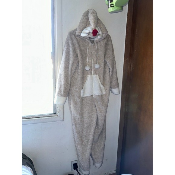 It’s that time!! 🎄🤶Reindeer red nose onesie, ex-large, but fits more like a lg - Picture 1 of 9